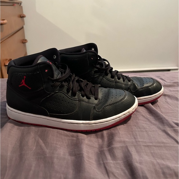 Jordan access - Picture 2 of 3